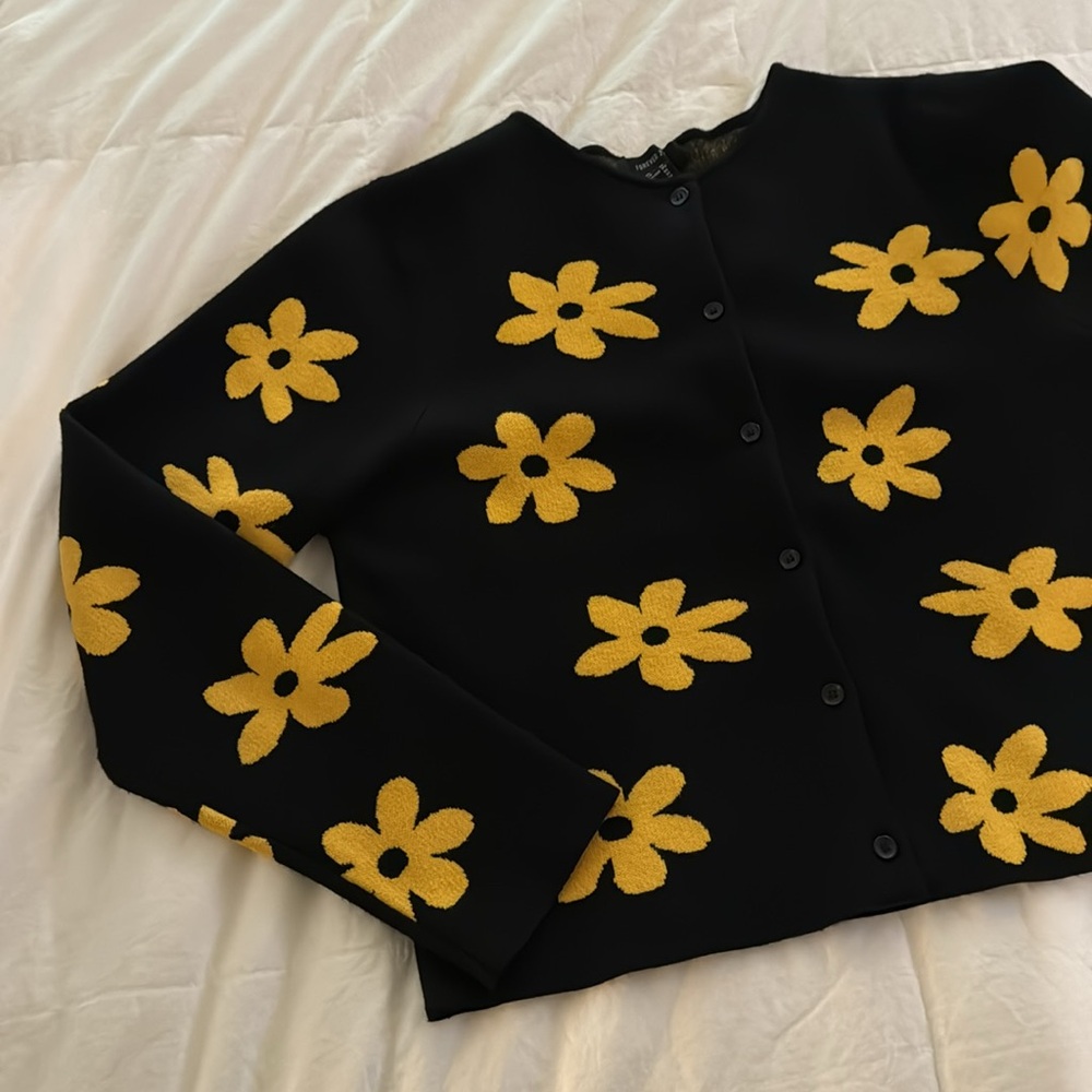 Flower sweater - Picture 2 of 4